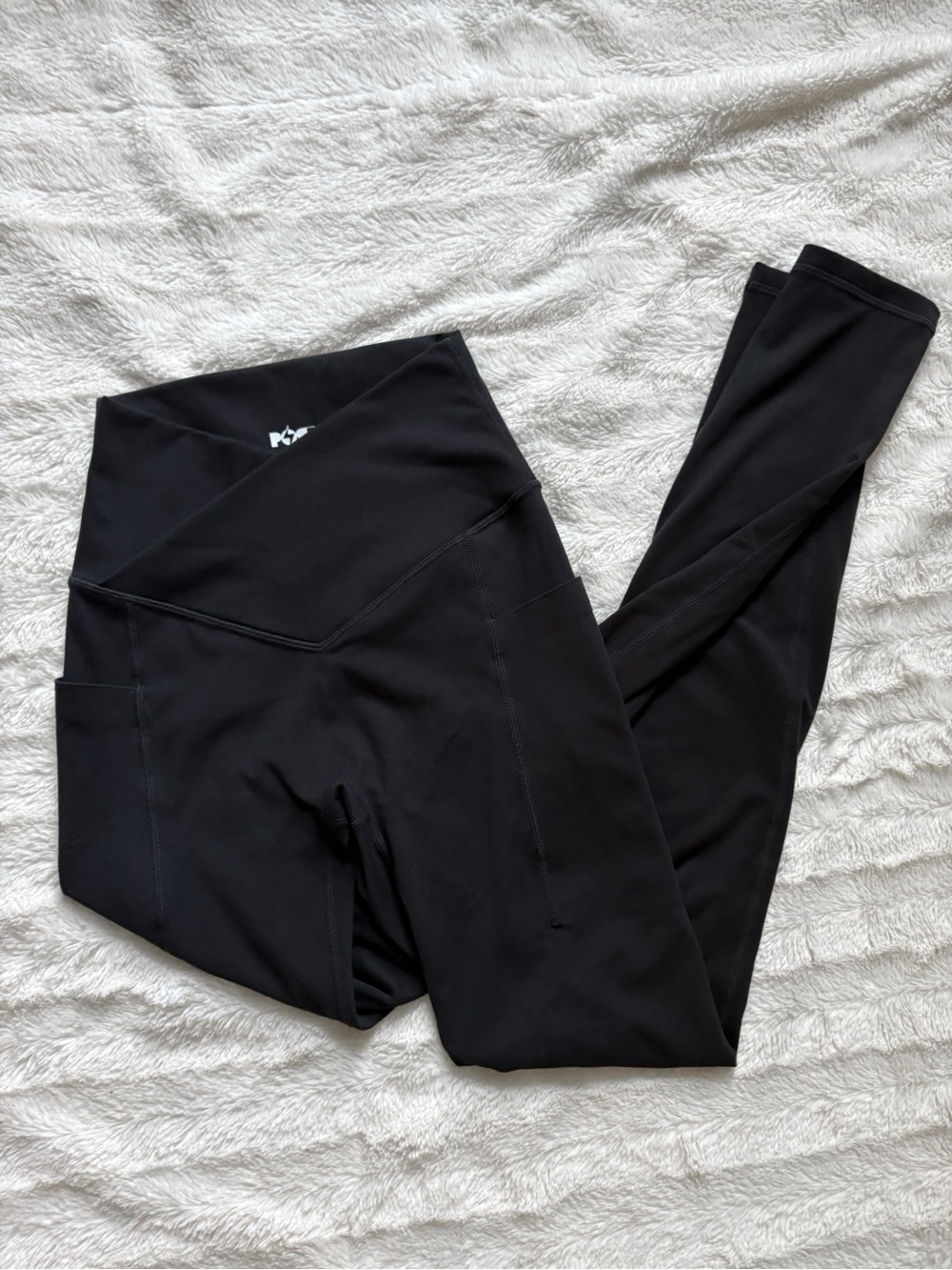 PopFlex Crisscross Hourglass Black Legging w/ Pocket XXS | Trendy Activewear